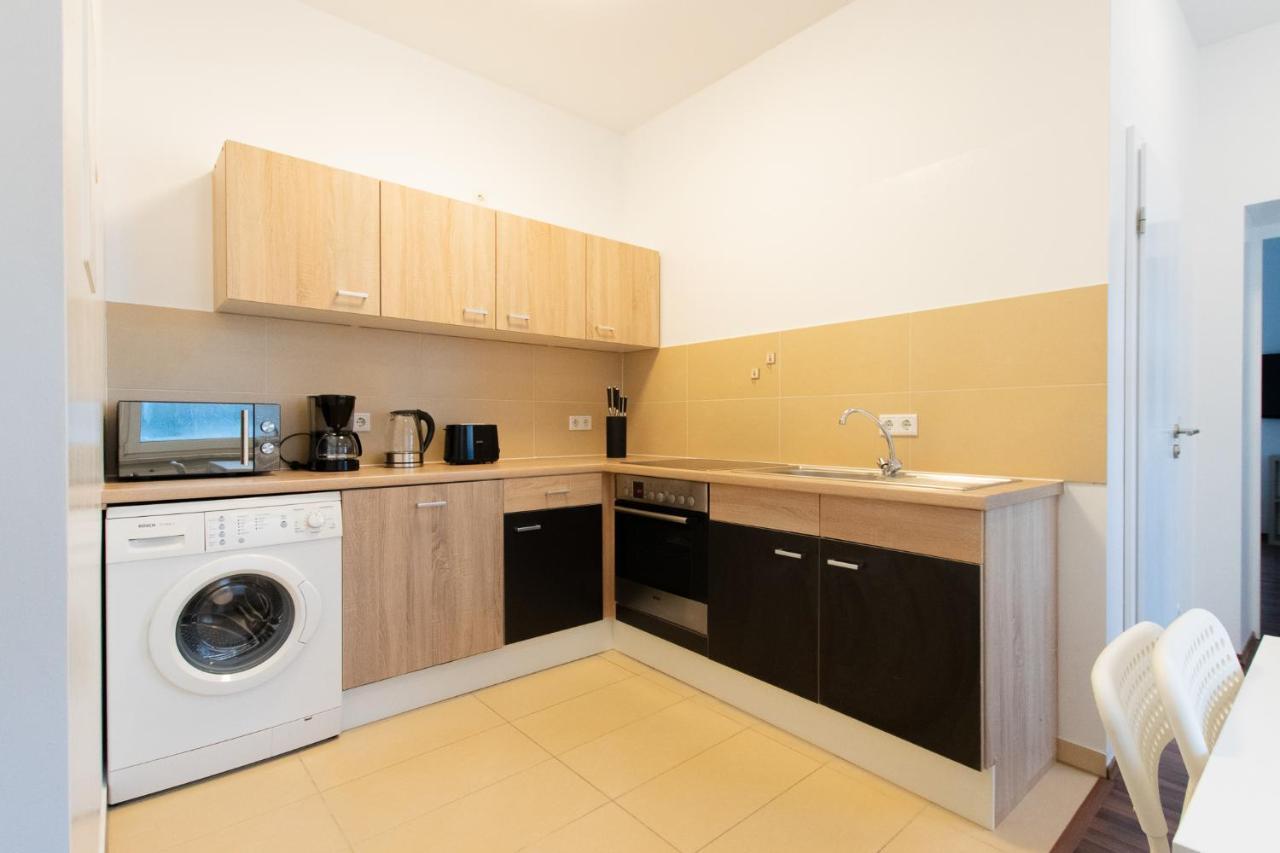 Raj Living - 1 Or 4 Room Apartments - 15 Min To Messe Dus - 10 Min Old Town Dus Düsseldorf Exteriér fotografie