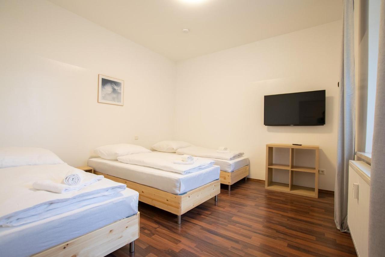 Raj Living - 1 Or 4 Room Apartments - 15 Min To Messe Dus - 10 Min Old Town Dus Düsseldorf Exteriér fotografie