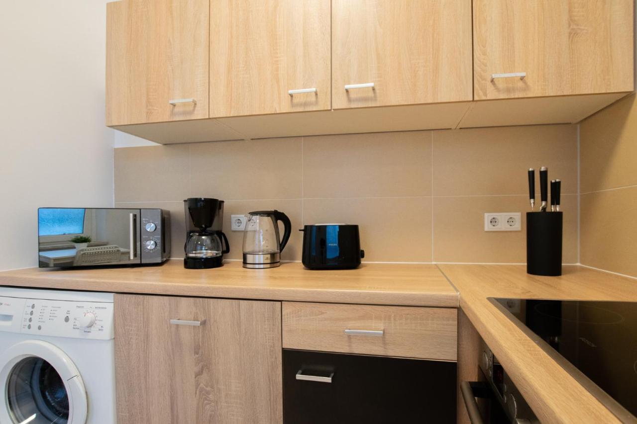 Raj Living - 1 Or 4 Room Apartments - 15 Min To Messe Dus - 10 Min Old Town Dus Düsseldorf Exteriér fotografie