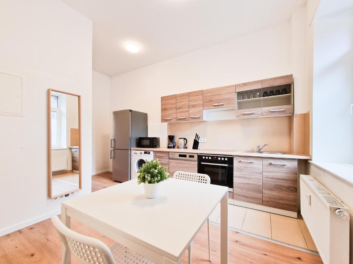 Raj Living - 1 Or 4 Room Apartments - 15 Min To Messe Dus - 10 Min Old Town Dus Düsseldorf Exteriér fotografie