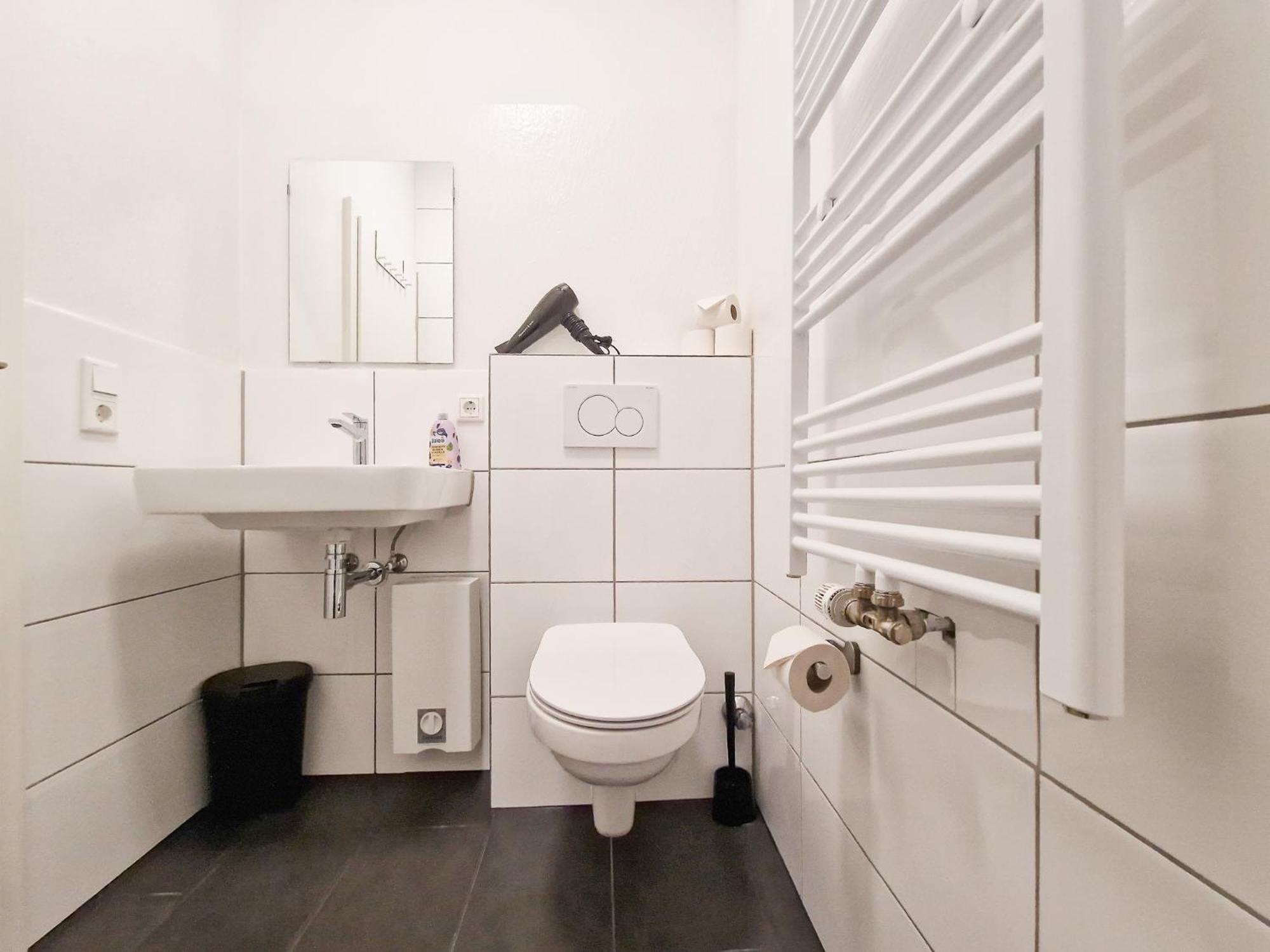 Raj Living - 1 Or 4 Room Apartments - 15 Min To Messe Dus - 10 Min Old Town Dus Düsseldorf Exteriér fotografie